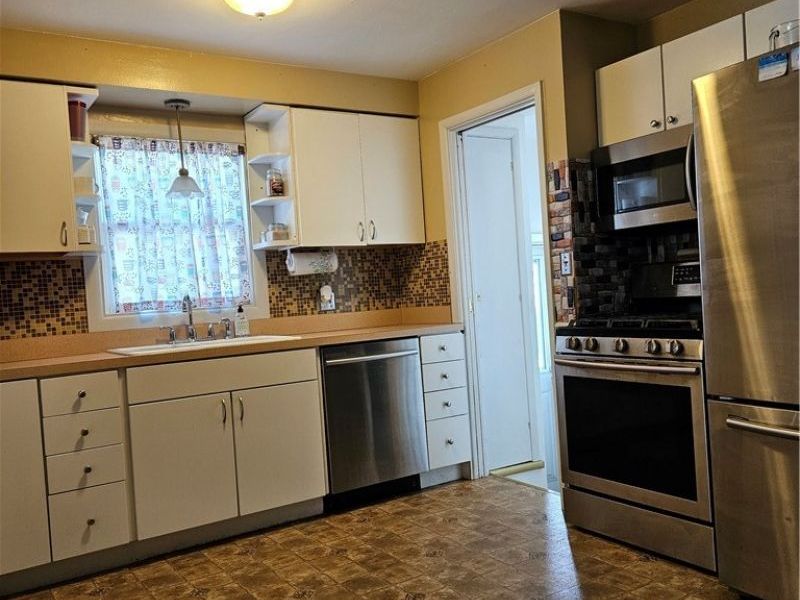 13616 Oakview Boulevard, Cleveland, OH 44125 Photo 15