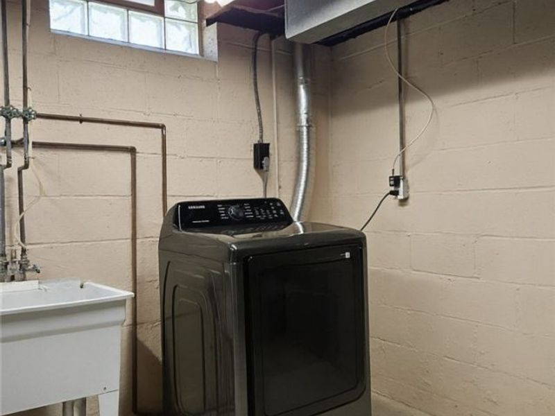 13616 Oakview Boulevard, Cleveland, OH 44125 Photo 30