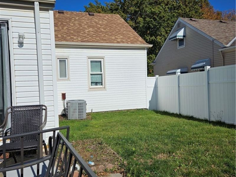 13616 Oakview Boulevard, Cleveland, OH 44125 Photo 9