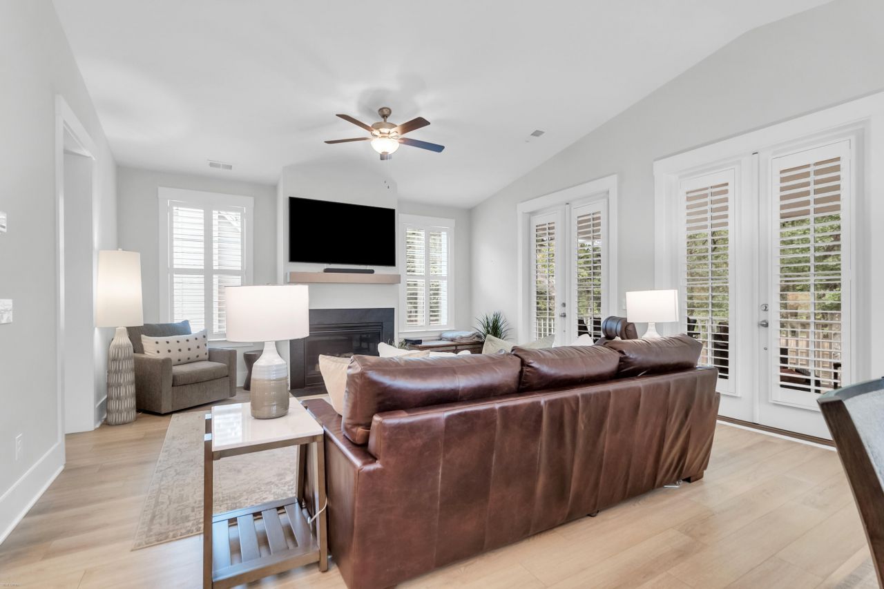 2028 Egret Lane Photo 18