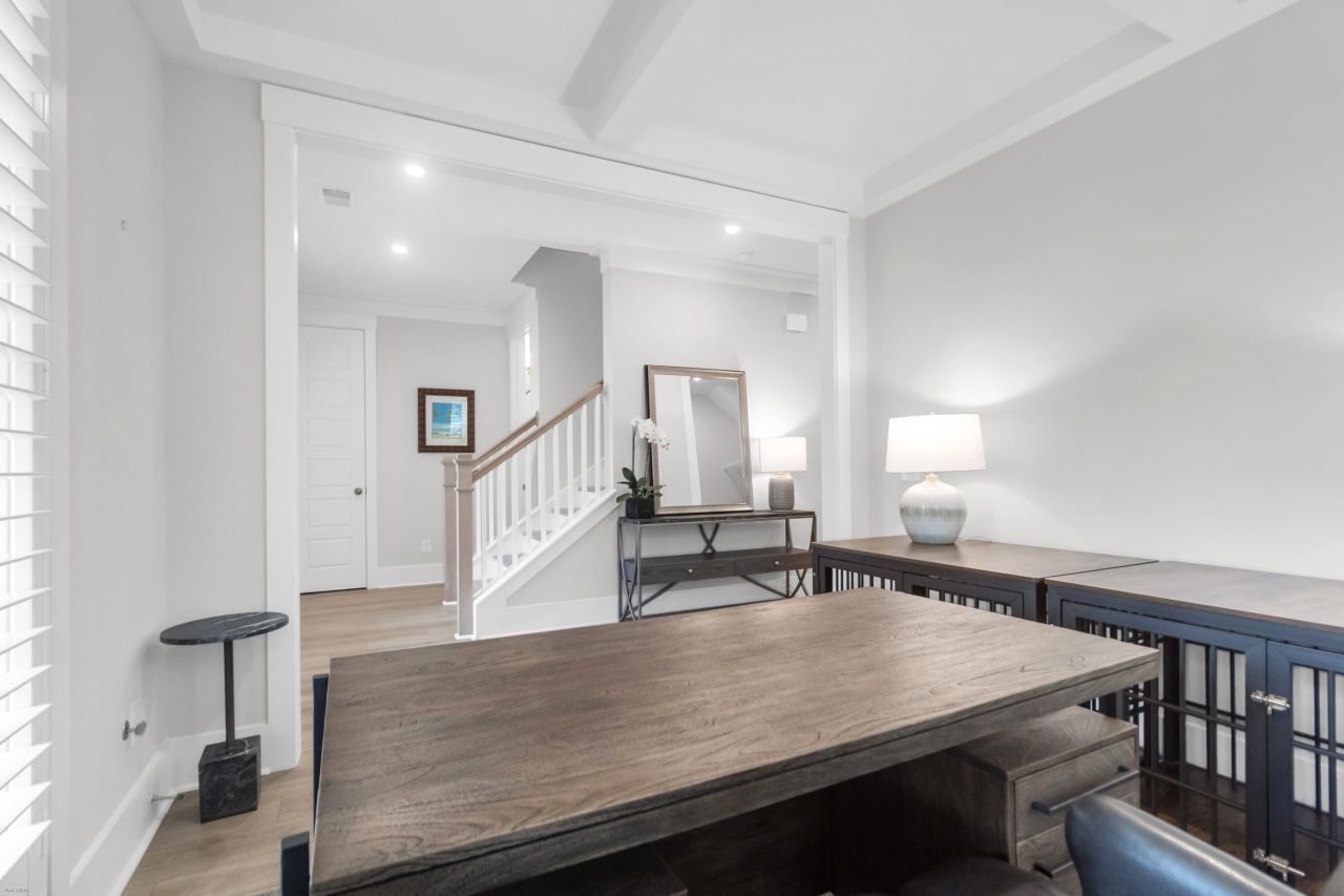 2028 Egret Lane Photo 8