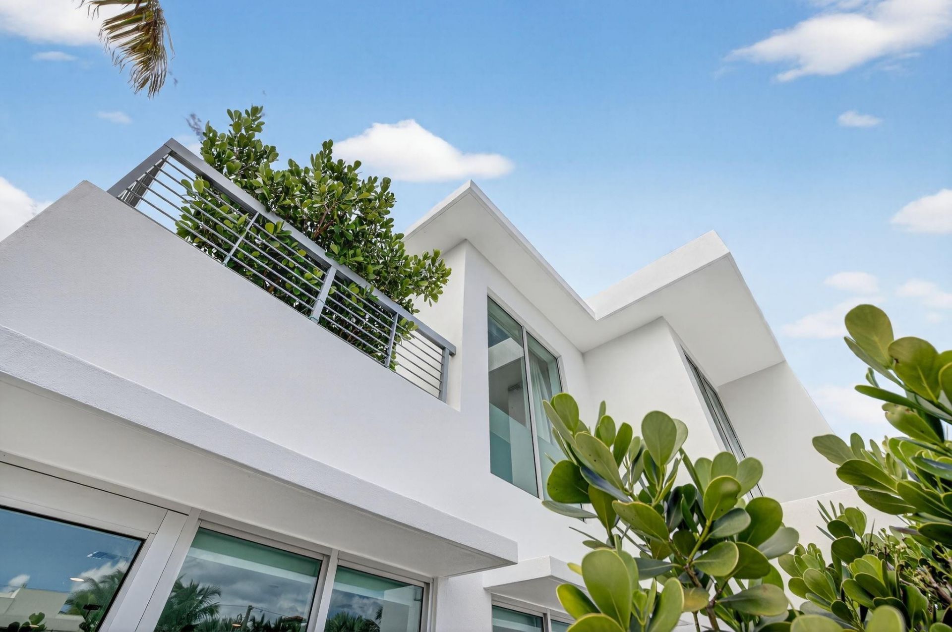 2401 N Atlantic Boulevard, Fort Lauderdale, FL 33305 Photo