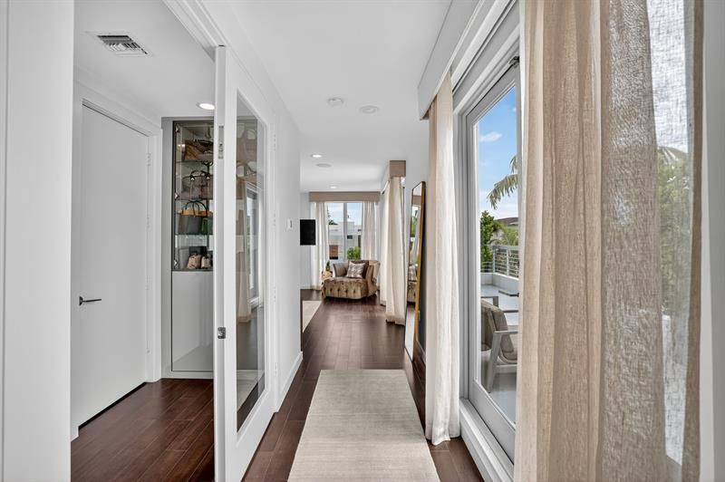 2401 N Atlantic Blvd, Fort Lauderdale, FL 33305 Photo