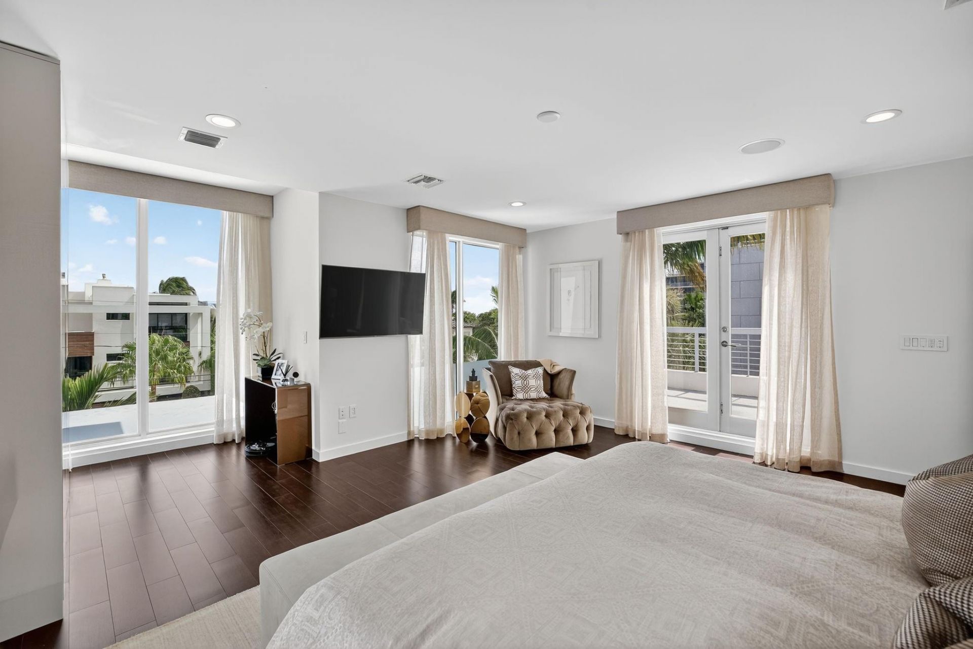 2401 N Atlantic Boulevard, Fort Lauderdale, FL 33305 Photo