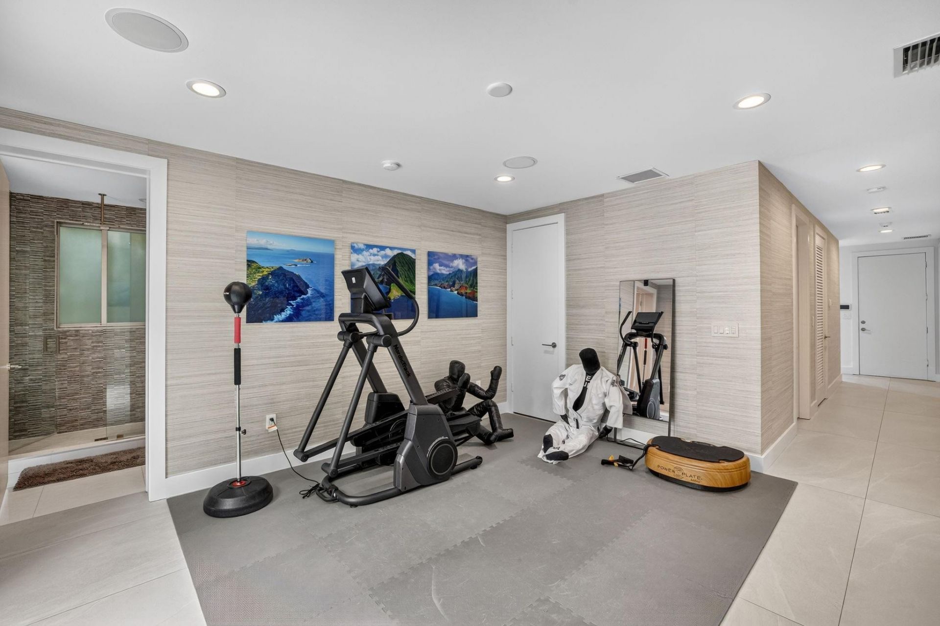 2401 N Atlantic Boulevard, Fort Lauderdale, FL 33305 Photo