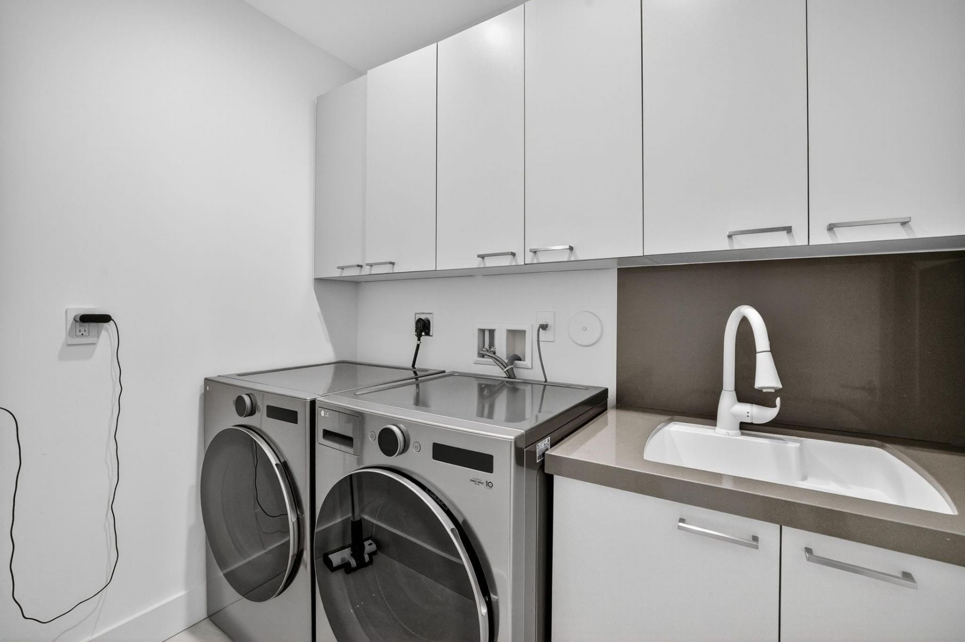 2401 N Atlantic Boulevard, Fort Lauderdale, FL 33305 Photo