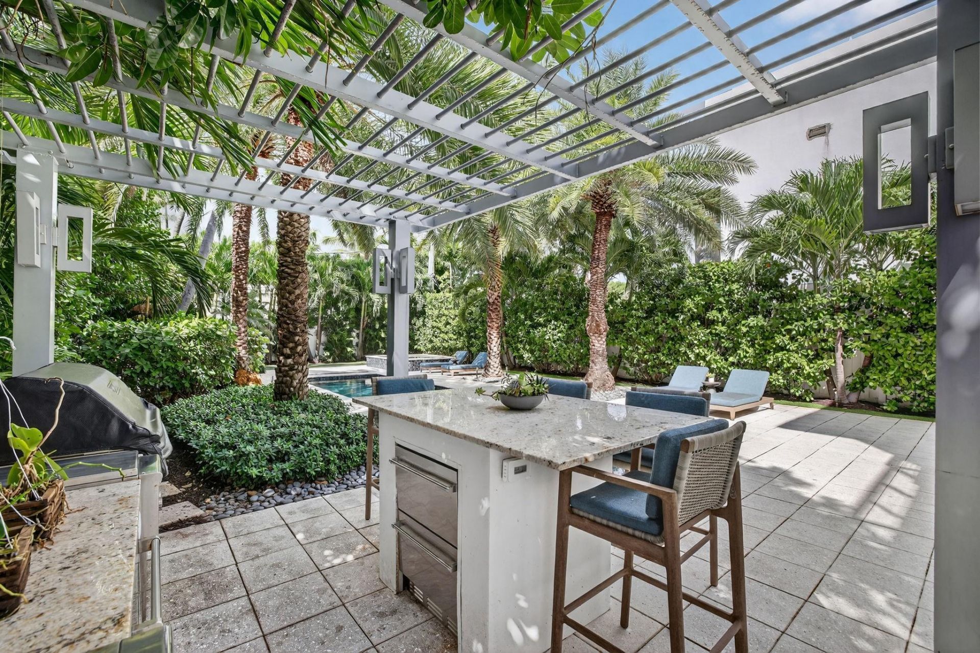 2401 N Atlantic Boulevard, Fort Lauderdale, FL 33305 Photo