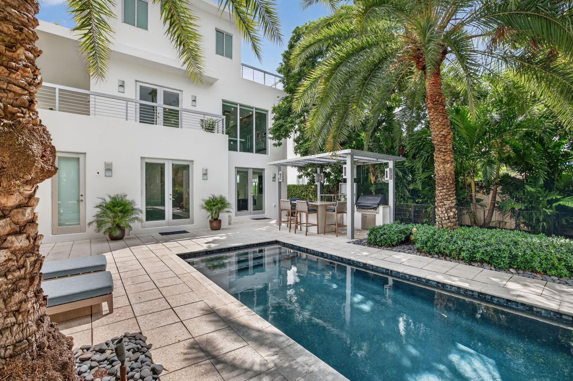 2401 N Atlantic Boulevard, Fort Lauderdale, FL 33305 Photo