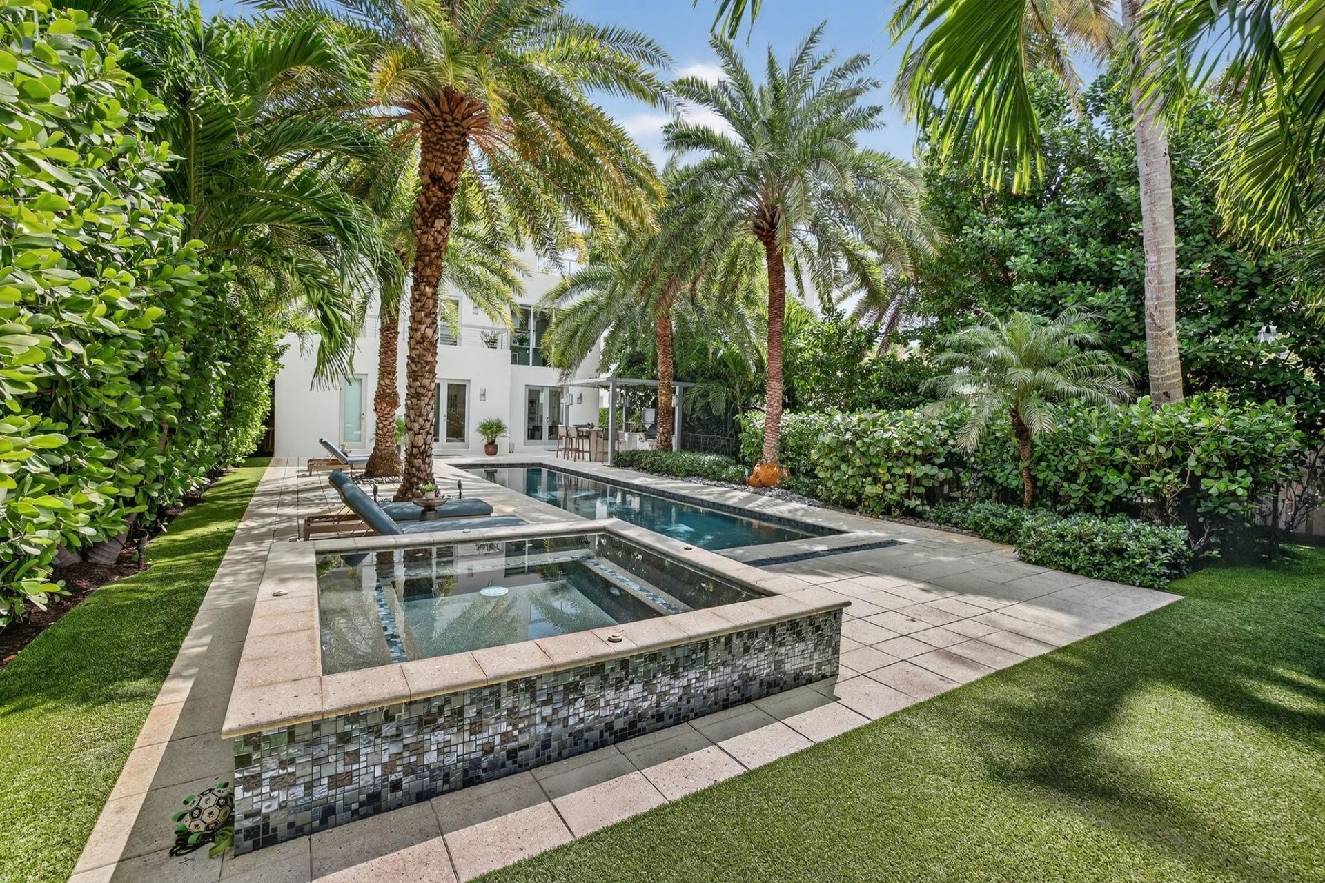 2401 N Atlantic Boulevard, Fort Lauderdale, FL 33305 Photo