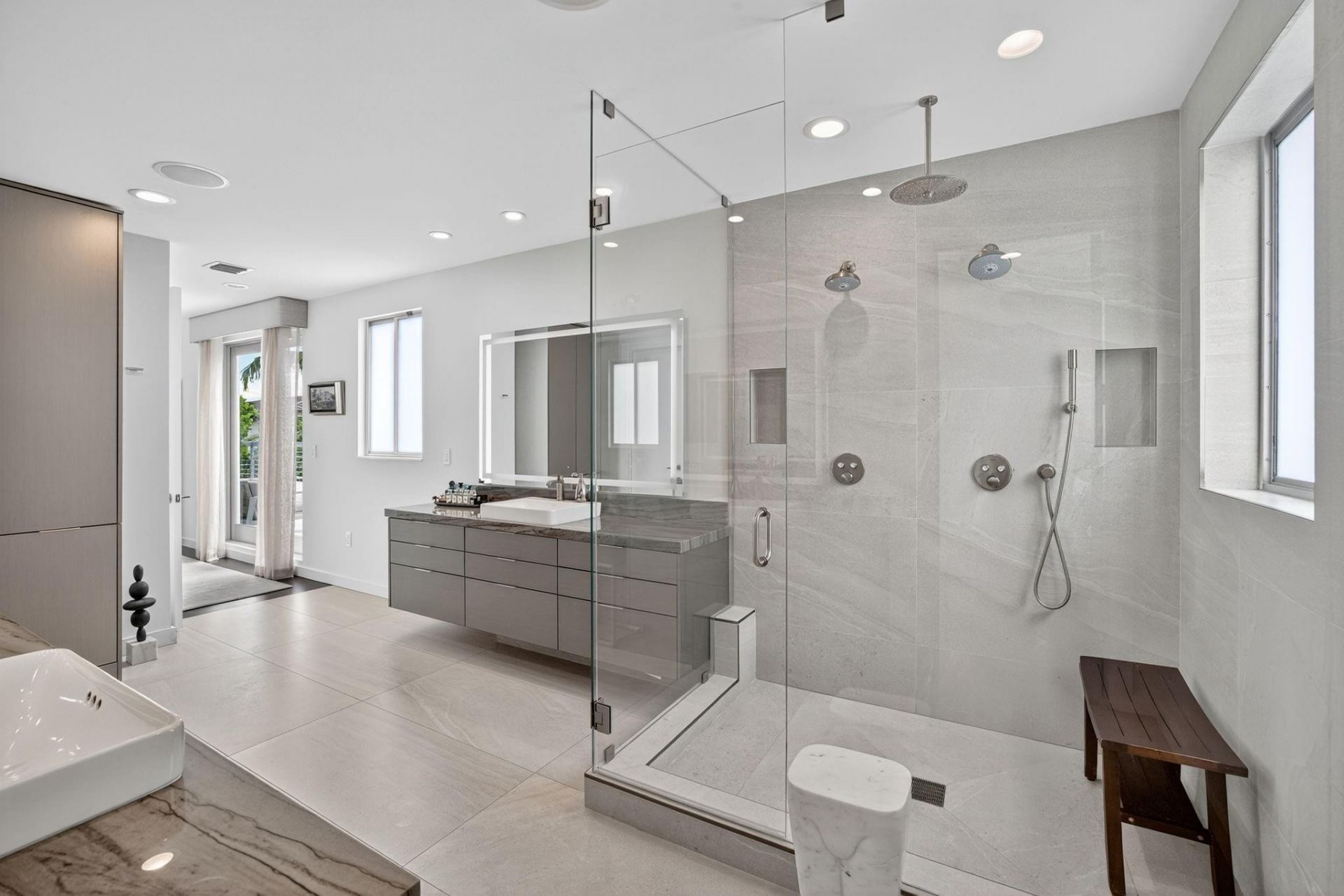 2401 N Atlantic Boulevard, Fort Lauderdale, FL 33305 Photo