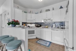 5310 Sweetwater Blvd. photo 4