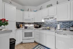 5310 Sweetwater Blvd. photo 4