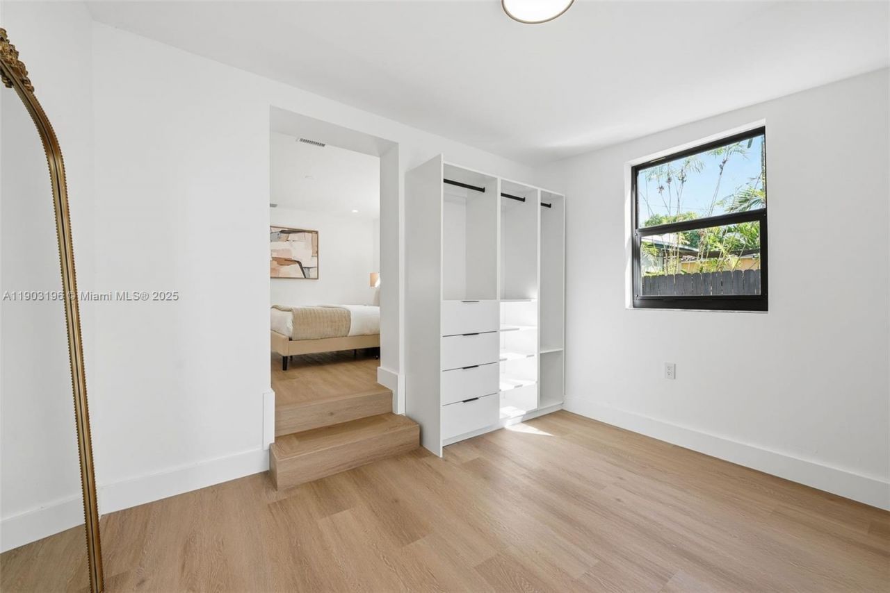 2544 SW 19th St, Miami, FL 33145 Photo