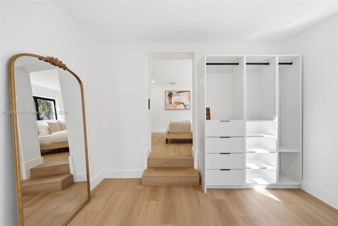 2544 SW 19th St, Miami, FL 33145 Photo