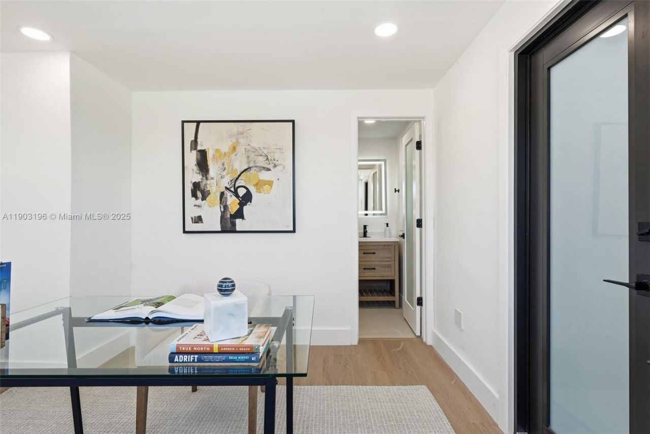 2544 SW 19th St, Miami, FL 33145 Photo