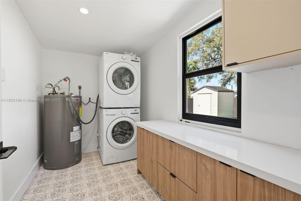 2544 SW 19th St, Miami, FL 33145 Photo