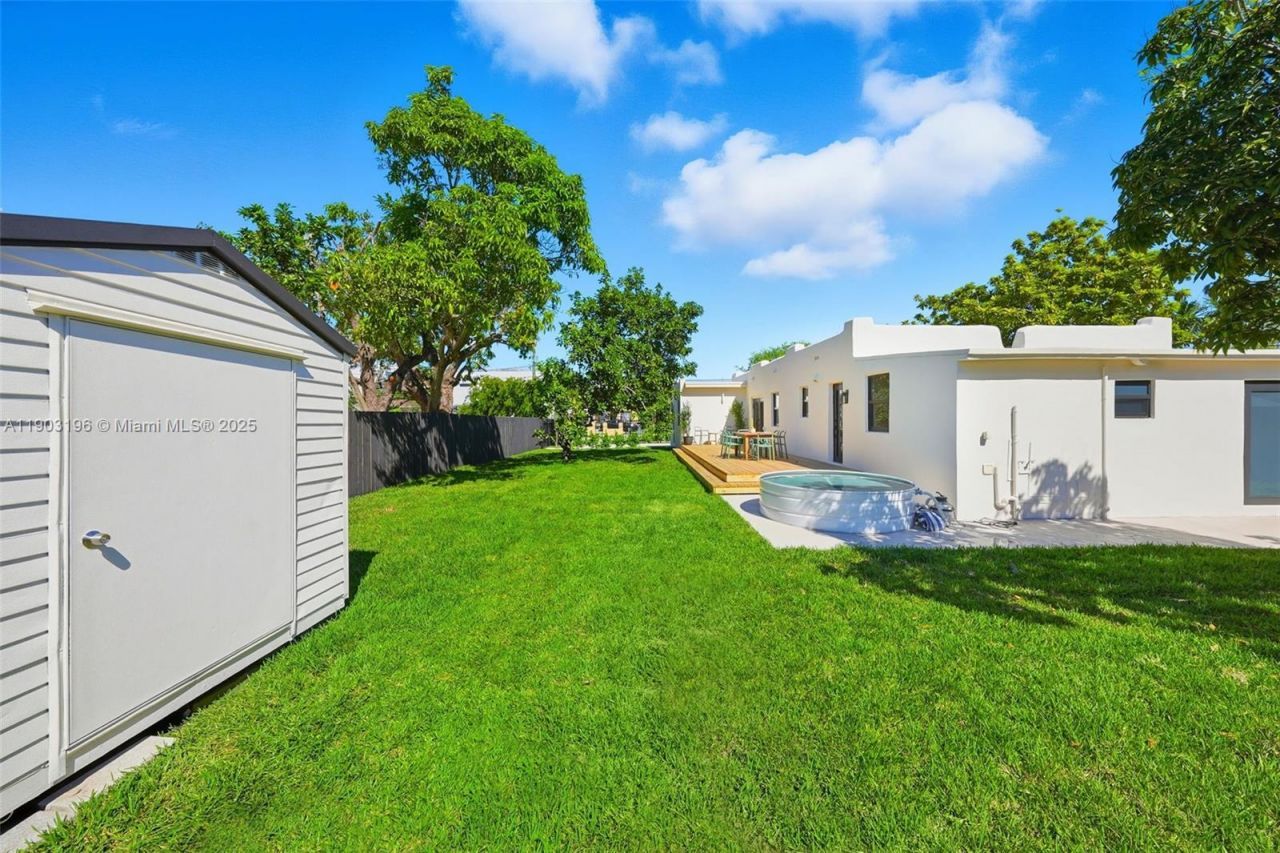 2544 SW 19th St, Miami, FL 33145 Photo