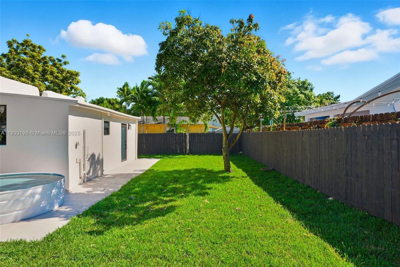 2544 SW 19th St, Miami, FL 33145 Photo