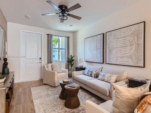 117 SW 170th Ave, Unit 117, Pembroke Pines, FL 33027