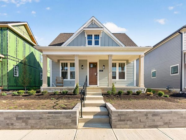 5123 W Maple Drive, Lewis Center, OH 43035