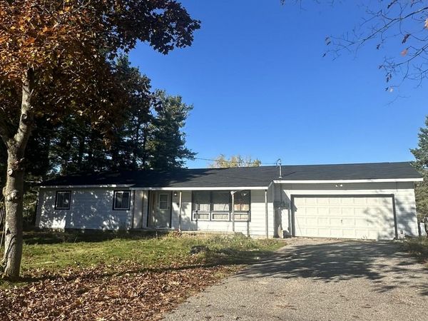 419 Obrien Drive, Cheboygan, MI 49721