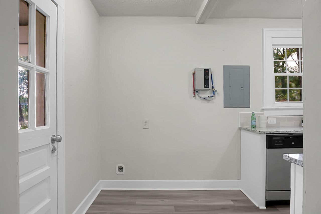 2601 S Allen Drive Photo 11