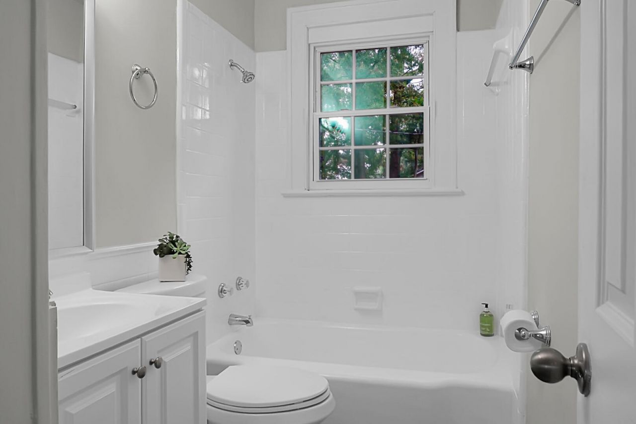 2601 S Allen Drive Photo 14