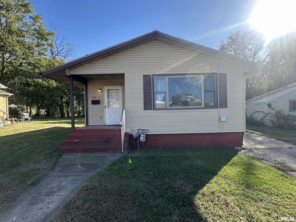 1030 W BERRIEN Street, Galesburg, IL 61401