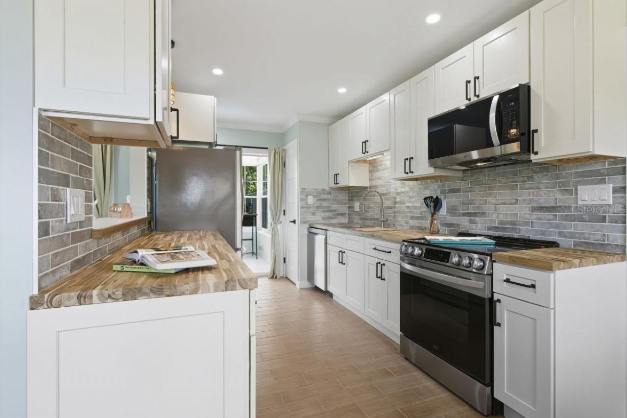 3030 Palm Drive, Punta Gorda, FL 33950 Photo