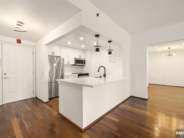 3109 City Place, EDGEWATER, NJ 07020