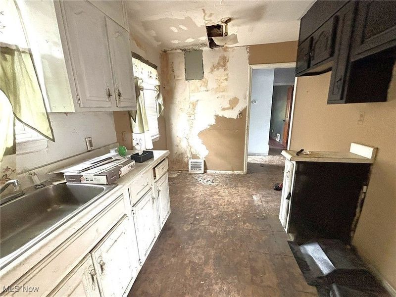 16015 S Lotus Street, Cleveland, OH 44128 Photo 18