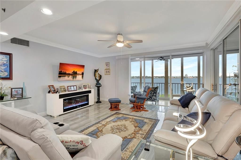 1140 SW Chapman Way, Unit 401, Palm City, FL 34990 Photo