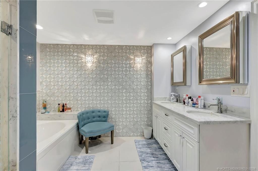 1140 SW Chapman Way, Unit 401, Palm City, FL 34990 Photo