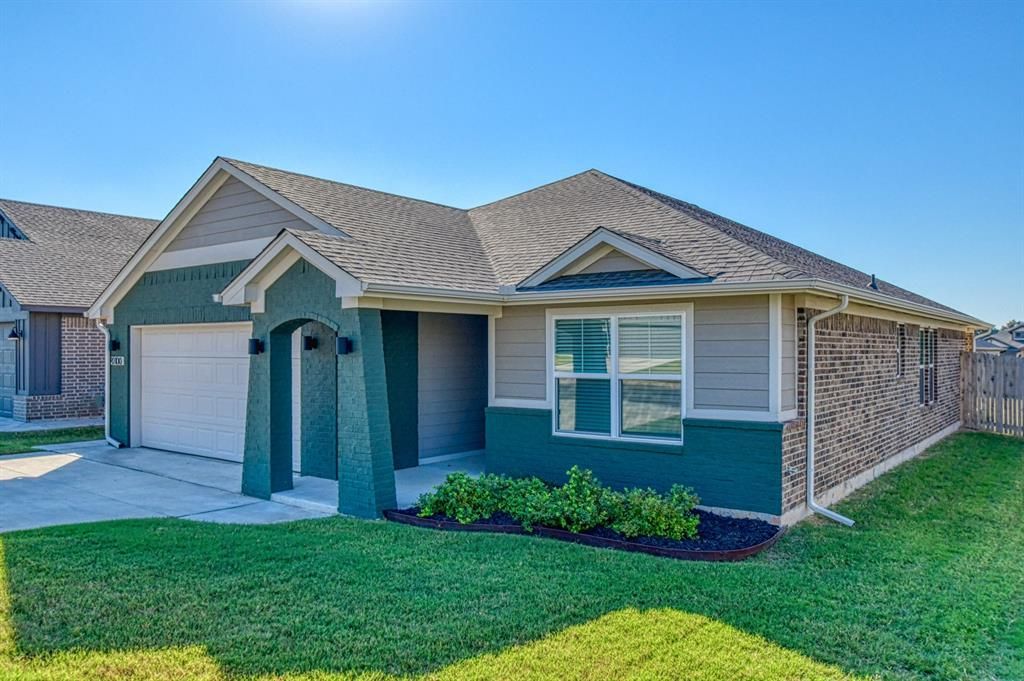 20100 Park Lane, Harrah, OK 73045 Main Photo