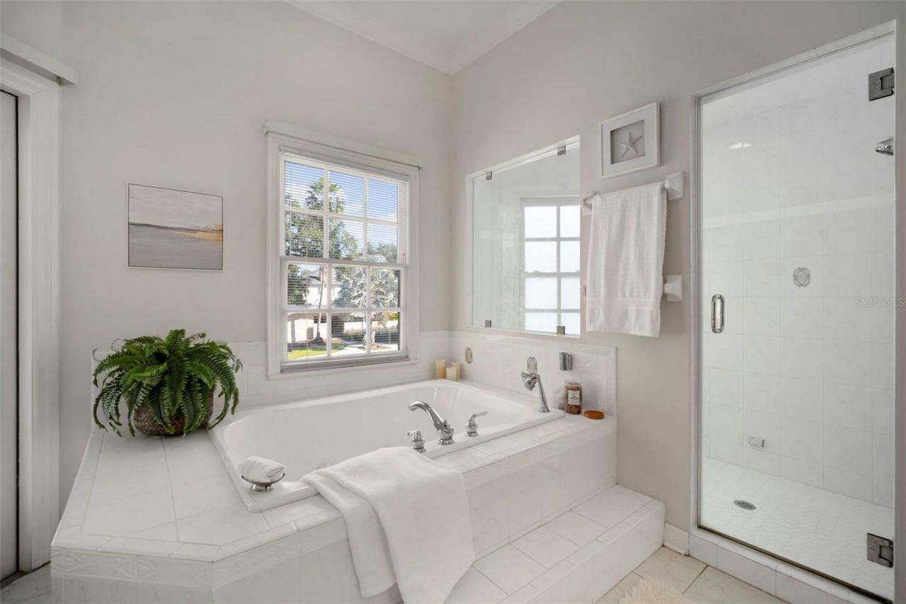 4318 W Azeele Street, Tampa, FL 33609 Photo