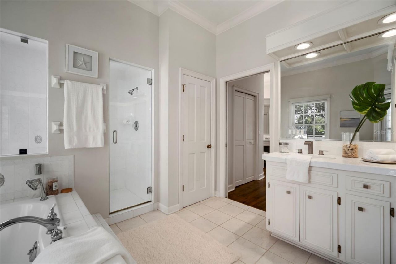 4318 W Azeele Street, Tampa, FL 33609 Photo