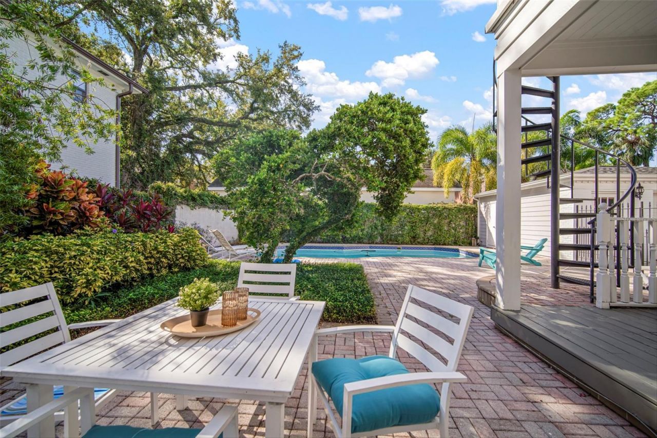 4318 W Azeele Street, Tampa, FL 33609 Photo