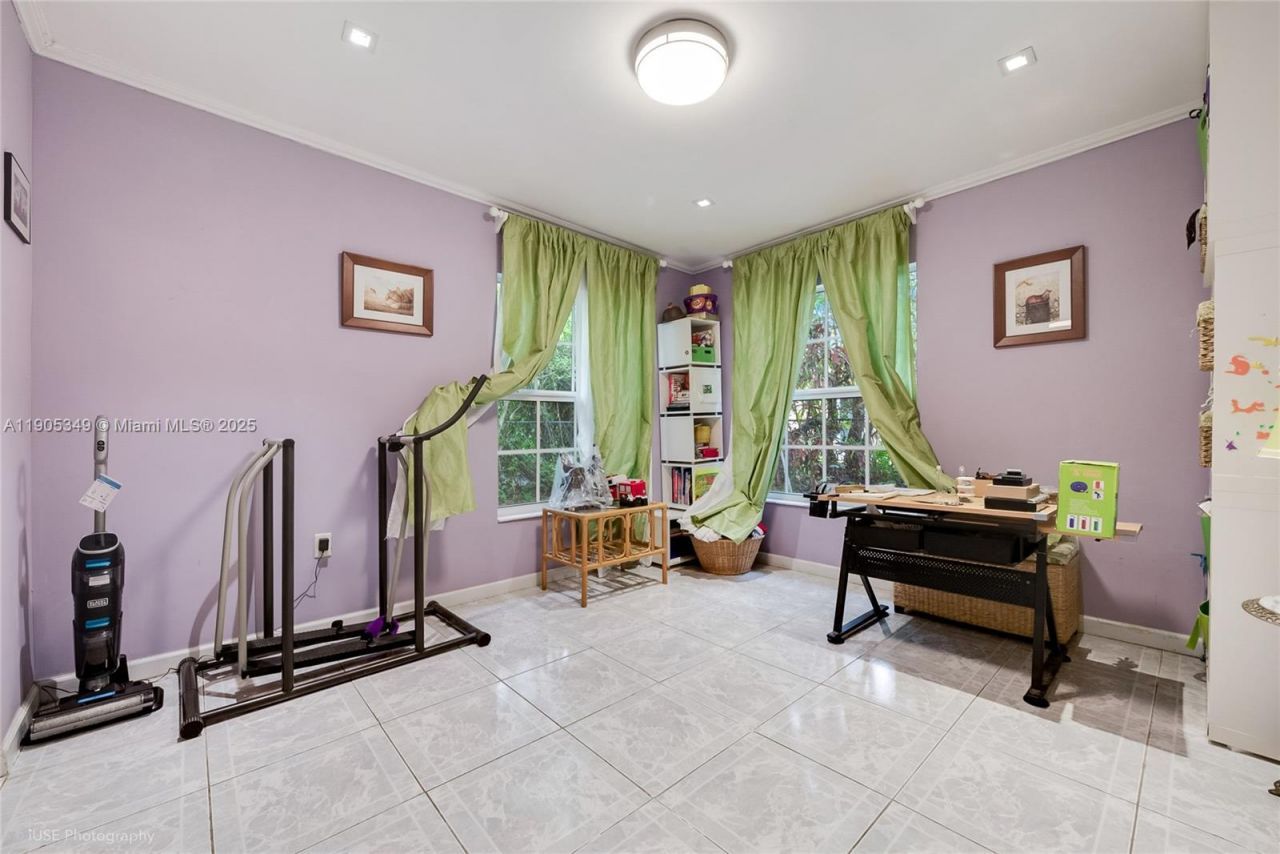 9500 SW 79th St, Miami, FL 33173 Photo