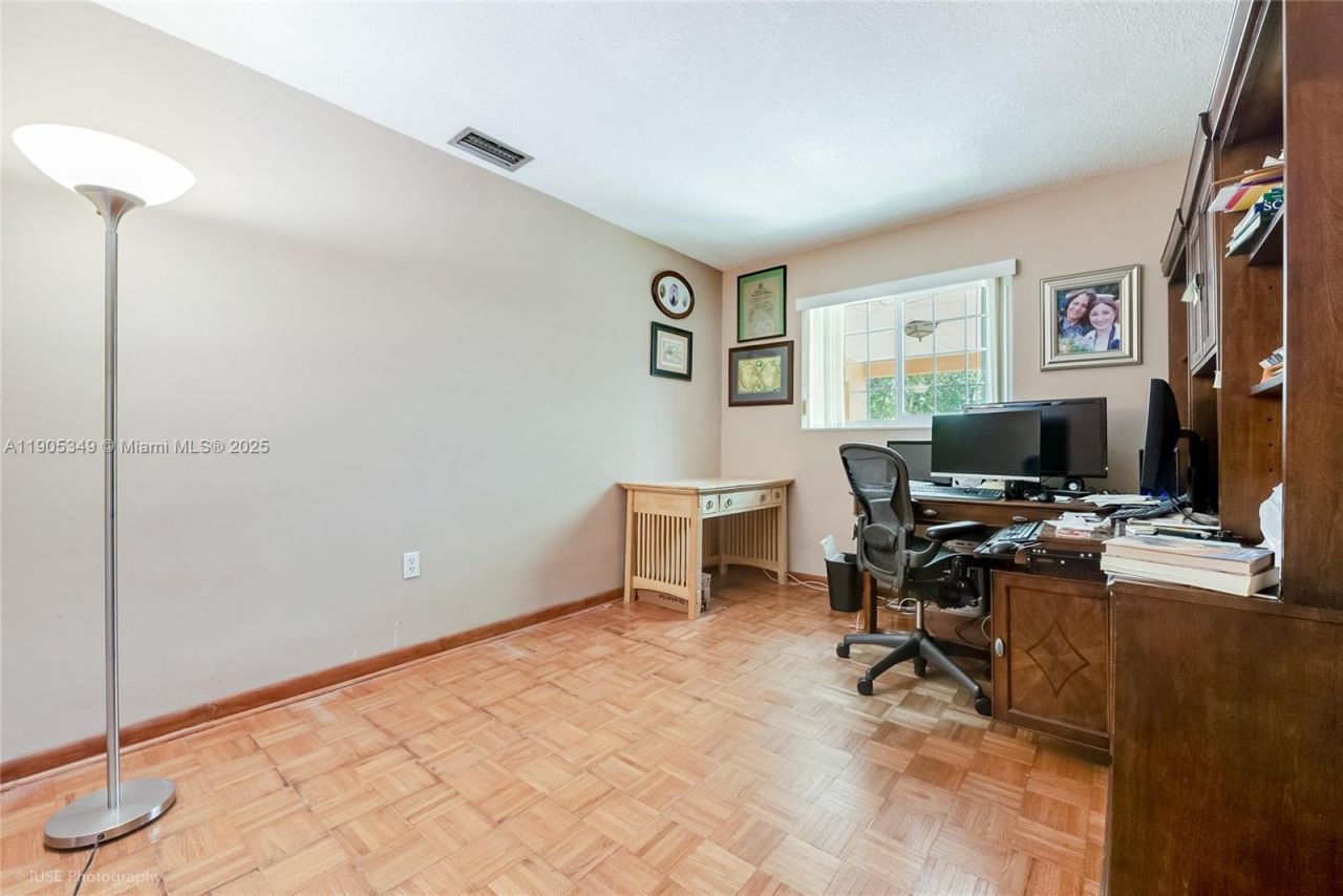 9500 SW 79th St, Miami, FL 33173 Photo