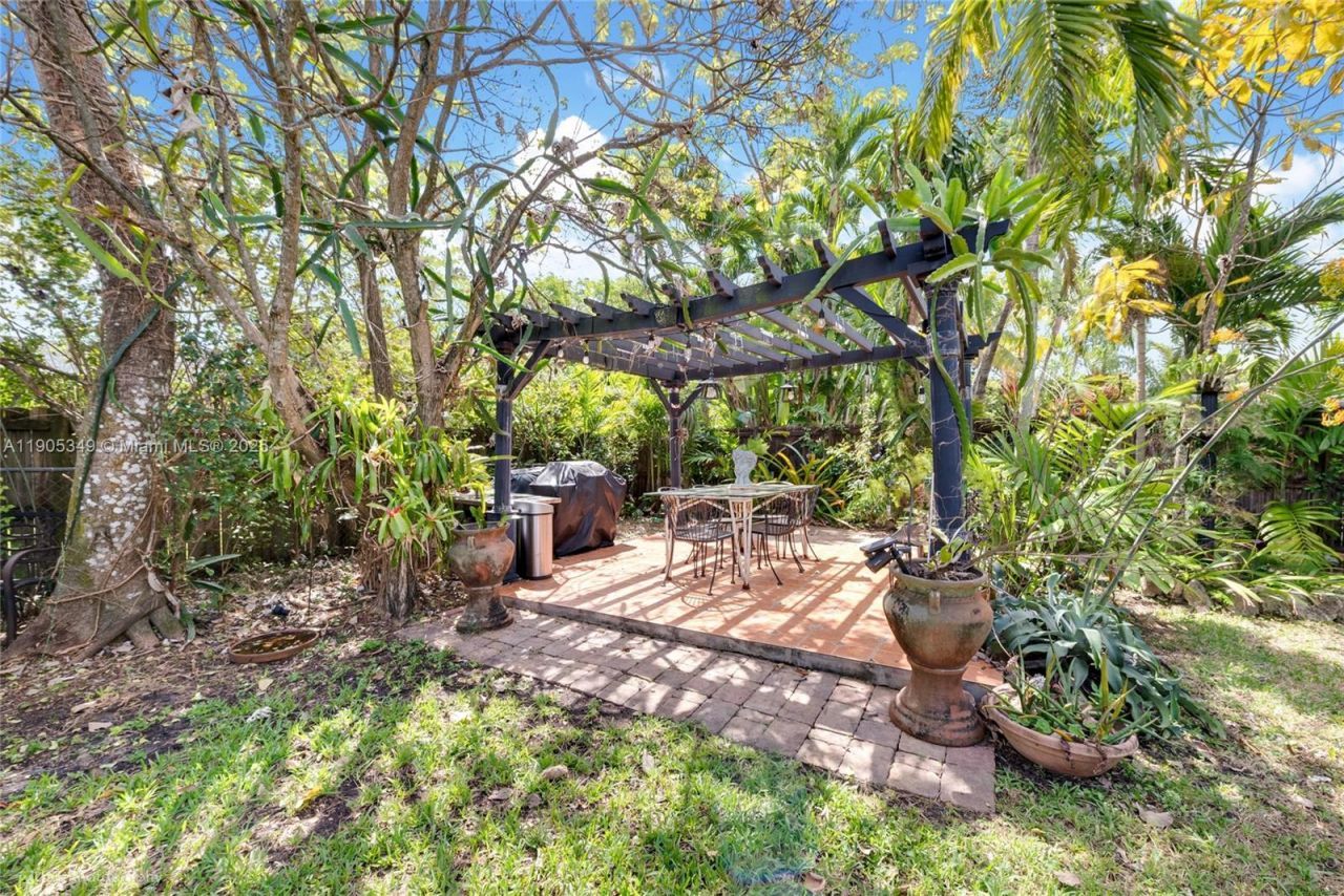 9500 SW 79th St, Miami, FL 33173 Photo