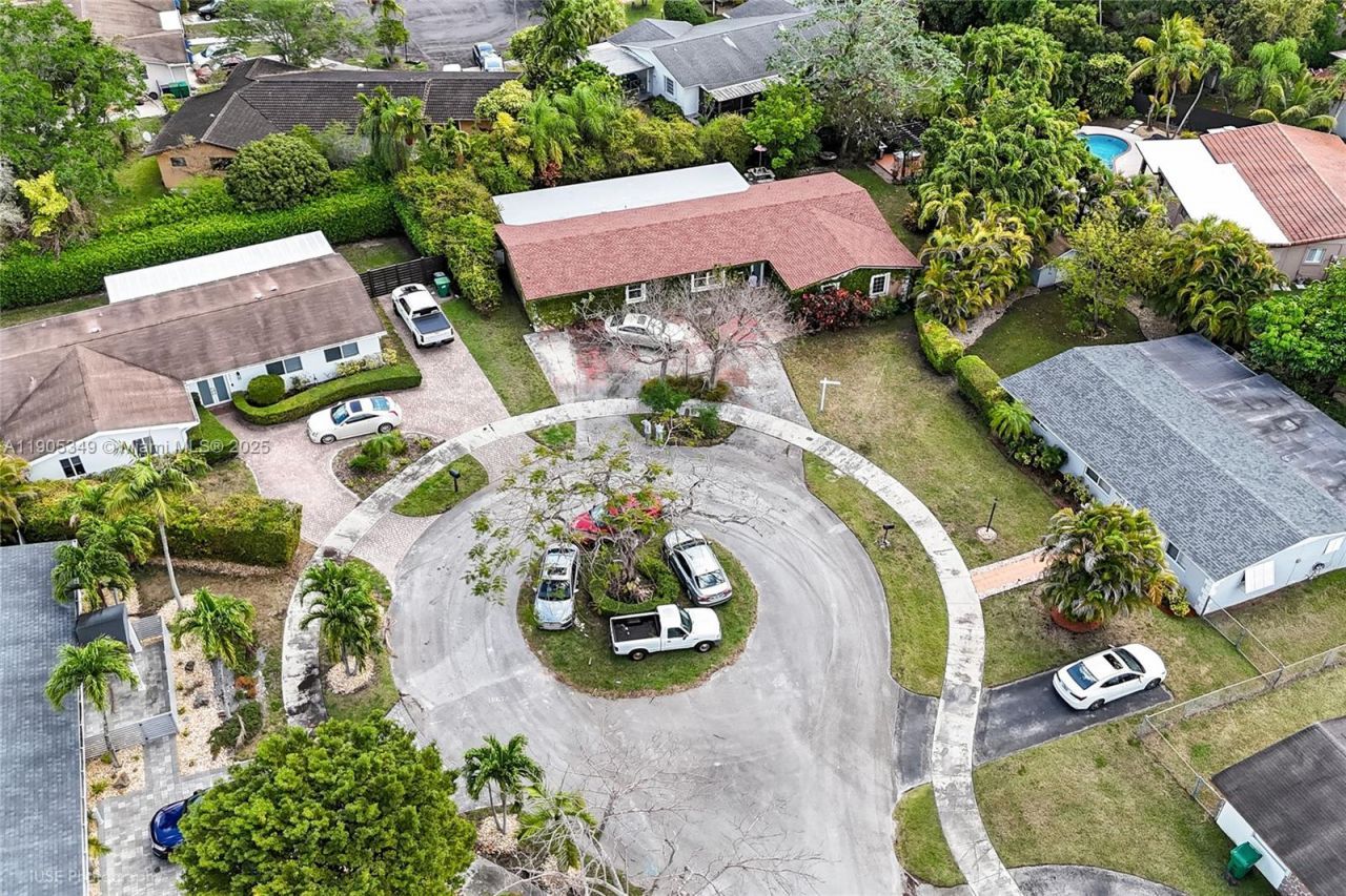 9500 SW 79th St, Miami, FL 33173 Photo