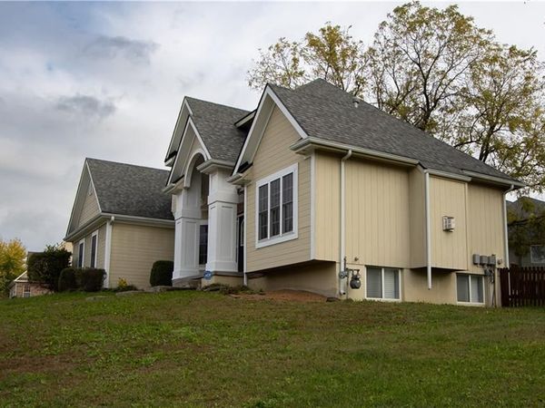 516 Westgate Court, Warrensburg, MO 64093