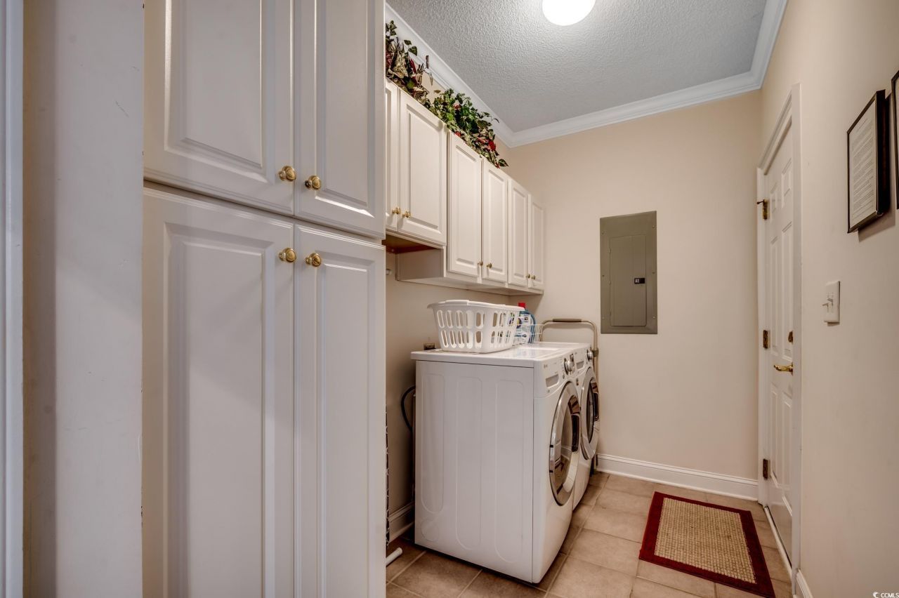 2450 Marsh Glen Dr. Photo 23