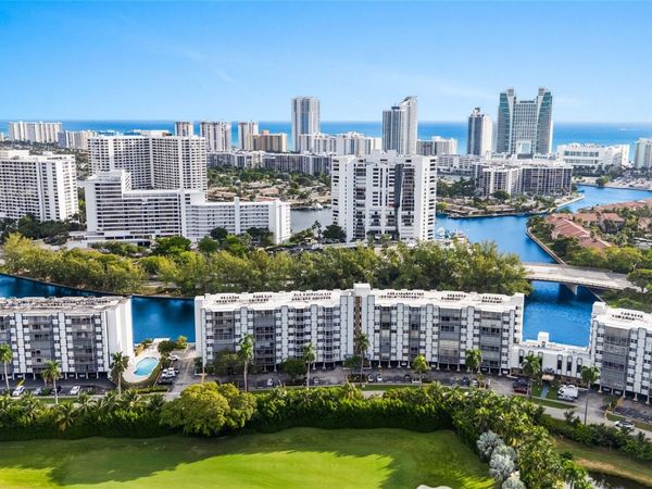 300 Diplomat Parkway, Unit 616, Hallandale Beach, FL 33009