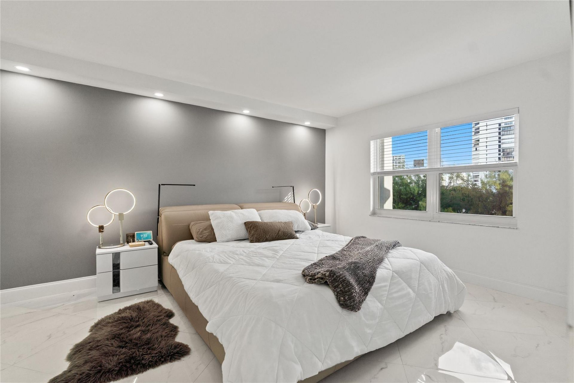 300 Diplomat Parkway, Unit 616, Hallandale Beach, FL 33009 Photo