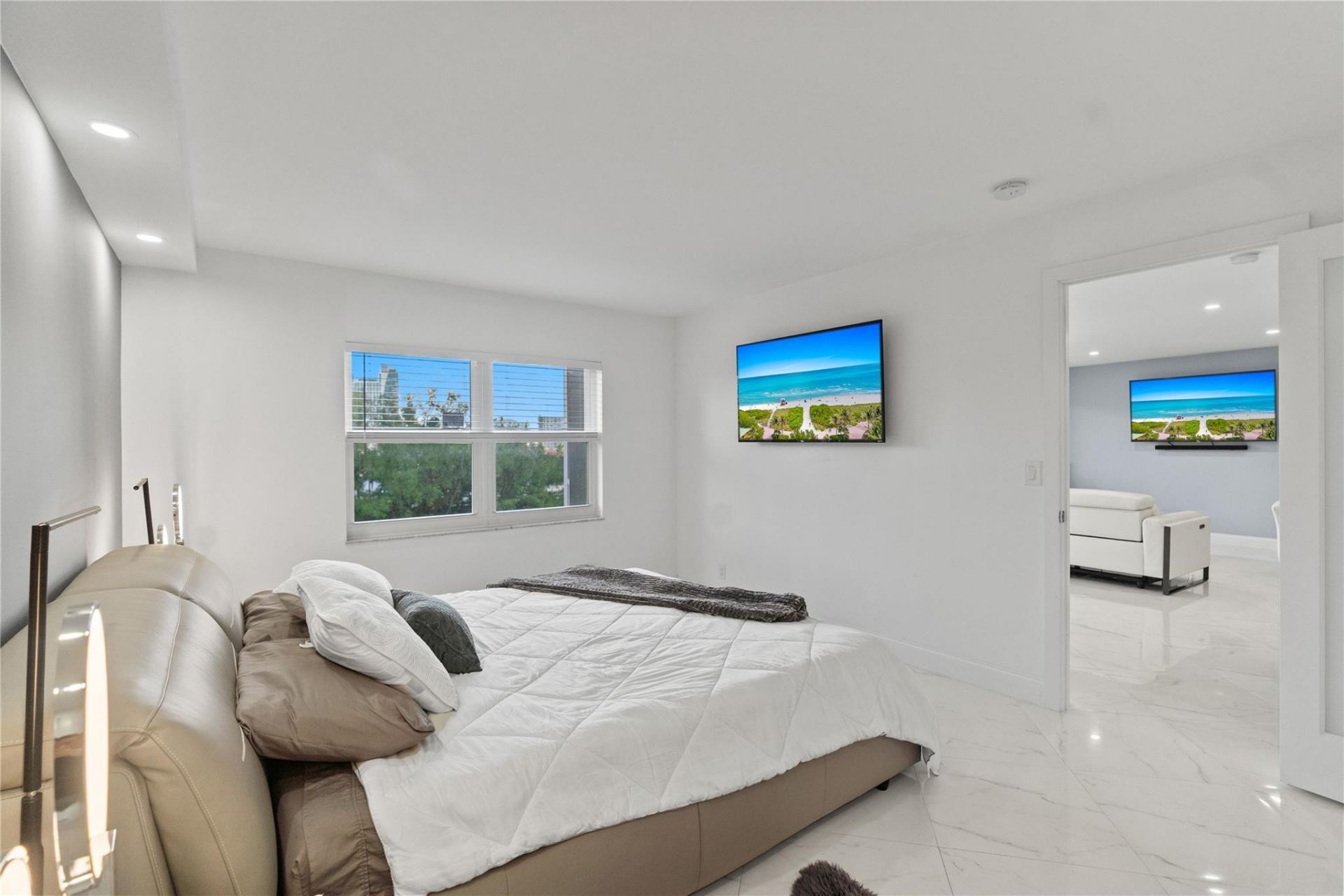 300 Diplomat Parkway, Unit 616, Hallandale Beach, FL 33009 Photo