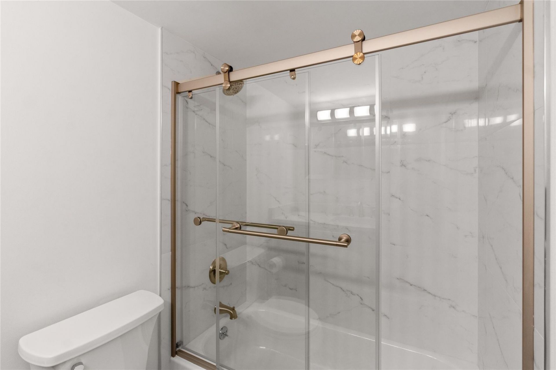 300 Diplomat Parkway, Unit 616, Hallandale Beach, FL 33009 Photo