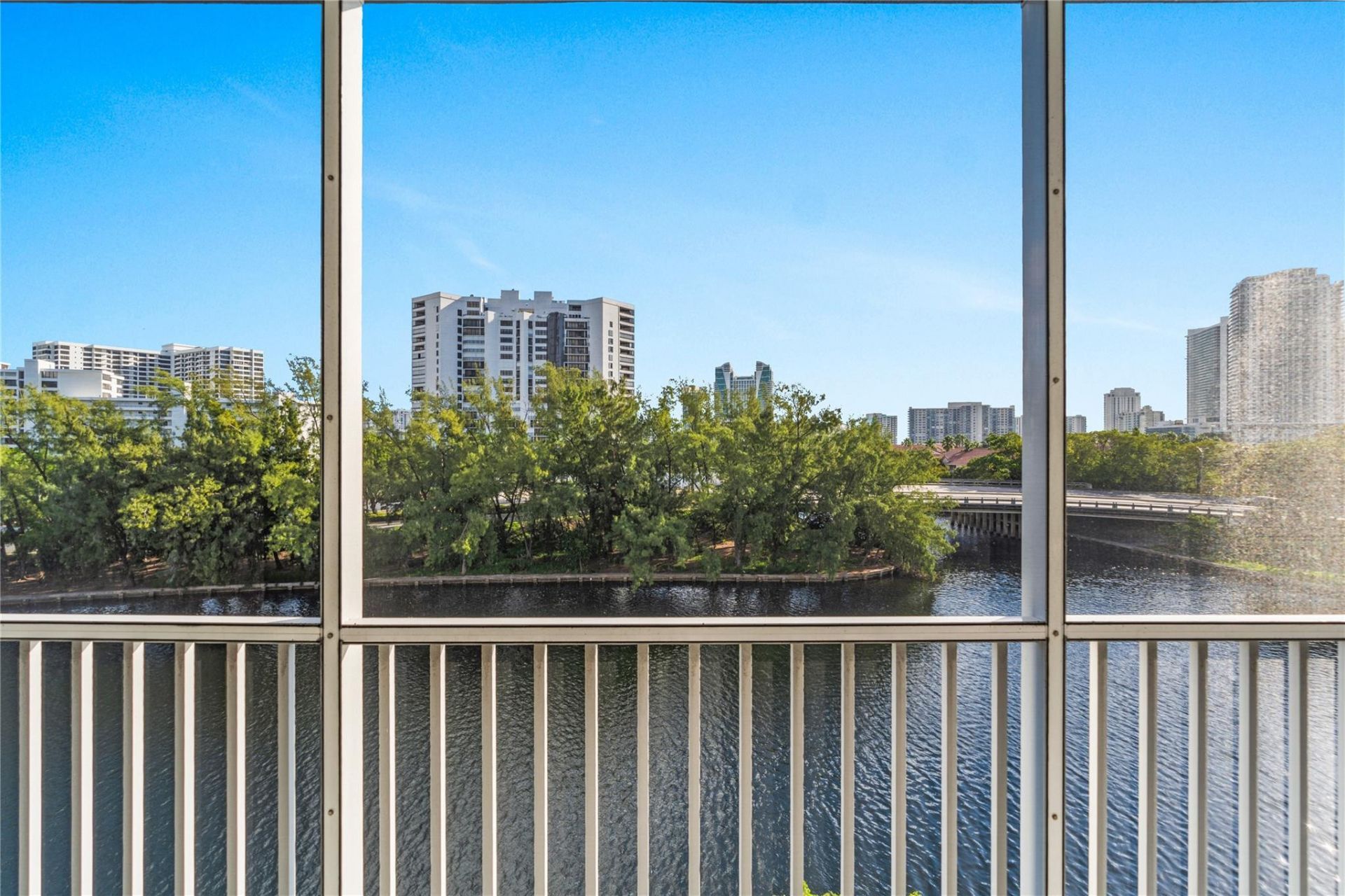 300 Diplomat Parkway, Unit 616, Hallandale Beach, FL 33009 Photo