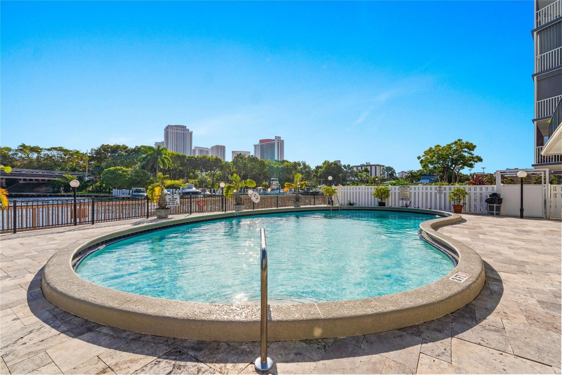 300 Diplomat Parkway, Unit 616, Hallandale Beach, FL 33009 Photo