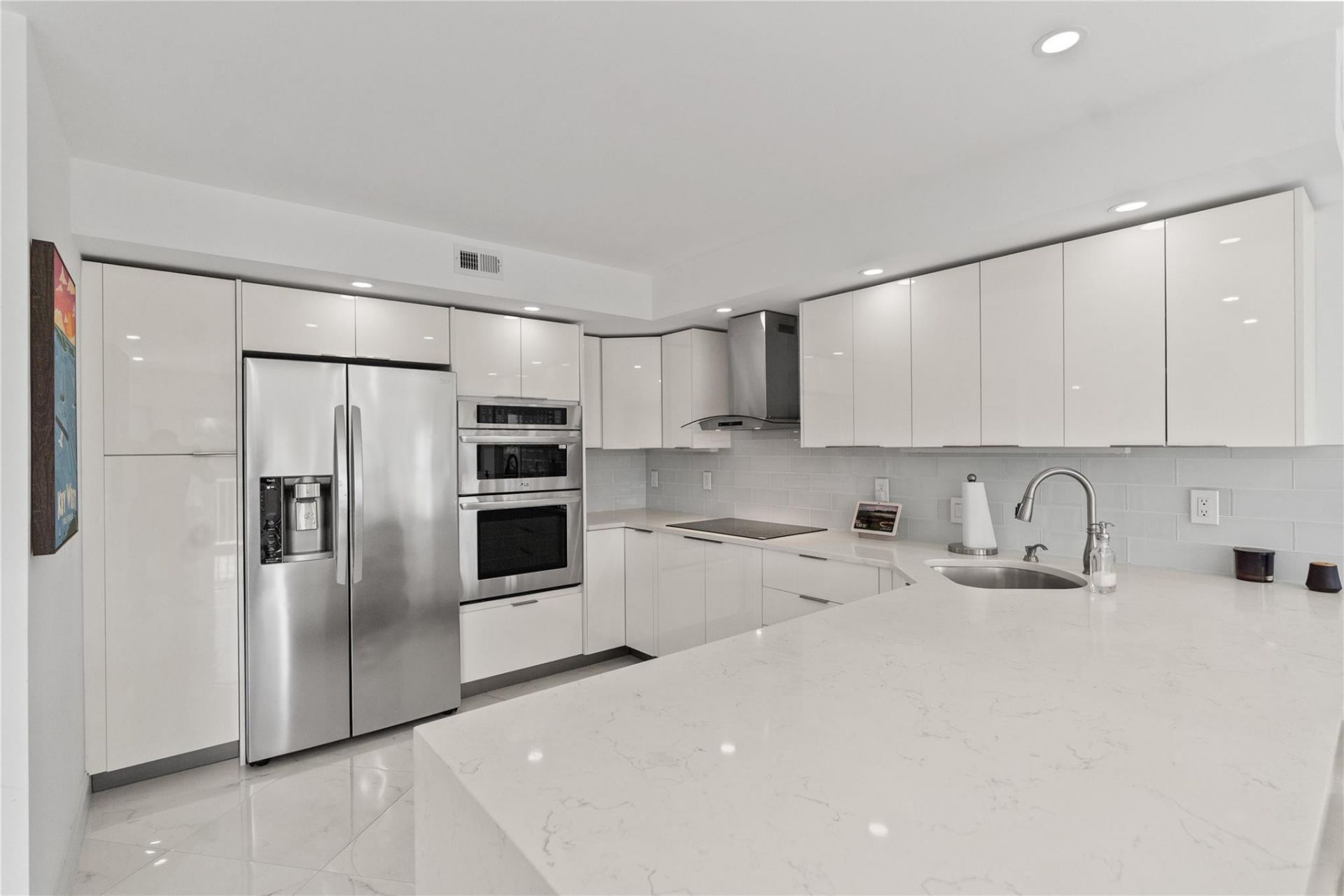 300 Diplomat Parkway, Unit 616, Hallandale Beach, FL 33009 Photo